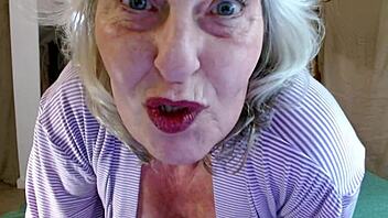 Mature hottie's wet pussy pounded, soaked in cum