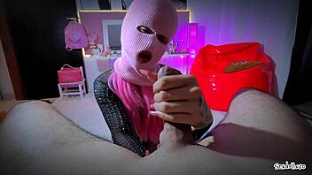 Bandit Whore Girlfriend Milking With Intense Massage Until The Last Drop