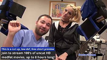 bella ink spreads ass for dr tampa 😏