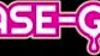 Seksovna študentka v kadi, ups pozabila brisačo