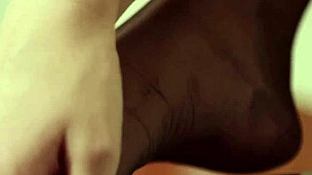 babe gives FOOTJOB in stockings, ending with CUMSHOT