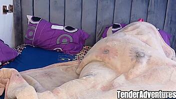 Black Couple's Sensual Morning Fuck!