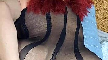 i watch hermosa pelirroja tetona fuck her big ass with dildo for squirt