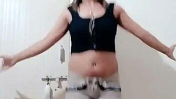 Indian woman performs a sexy dance routine