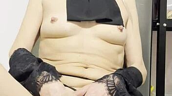 Watch this arab milf show herself and reach the strongest orgasm ever through fingering