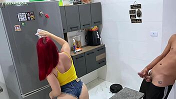 Contratei Essa Empregada Com Shortinho Provocante Safada