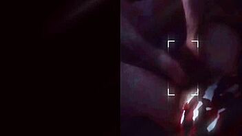 i'm givin a footjob to this old man cheatin 😍