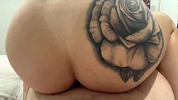 Peguei minha namorada se mostrando para os machos na internet e meti o pau nela parte 2, slutty latina milf in swingers blowjob.