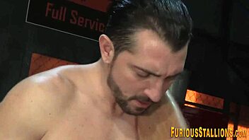 fucked muscled hunk cums hard