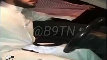 걸프 미녀 집에서 미친 몸매로 섹시 댄스 추는 최고 영상