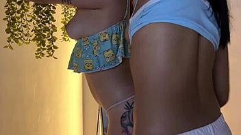 i'm a beautiful housewife playing kinky foot games with penetration with my european roommate