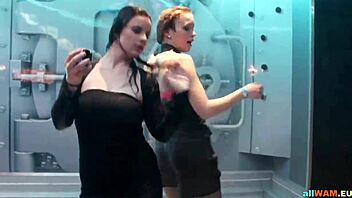 Hot Euro Babes Show Dance Moves!