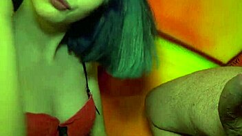 Uff, jeg roter men elsker webcam-tease - tyske amatørjenter rasende med store kuker!