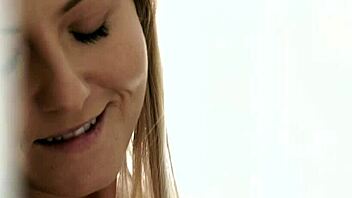 Solo European Model Fingers Her TIGHT Cunt!