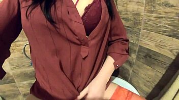 Taste My Pussy Salt Pee Now!