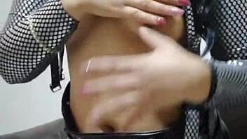 This Hot Colombian Babe Begs for Hard Pounding!