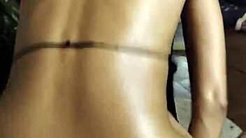 marido no aguantou e fez esposa peluda sentar para lamber