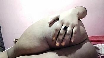 indian aunty twerks ass after sex