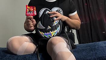 ¿Qué hay en mi bolso? Be your lover Astarioth