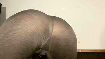 Wet Yoga Pants Teasing with Solo Rope Bondage Squirt