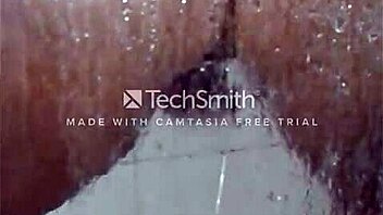 Evli kadının seksi banyo rutini rahatlama