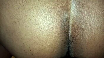 comendo a buceta da funcionaria evangelica da pousada na bahia