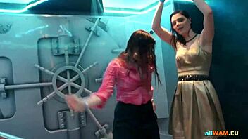 Hot Euro Babes Show Dance Moves!