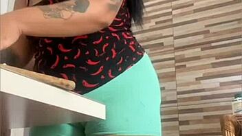 Japanese bbw shows off huge pussy