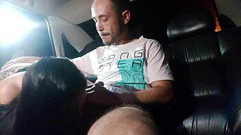 Esposa Gostosa Chupando O Corno Enquanto O Uber De Pau Grande Fode O Cu Sem D�