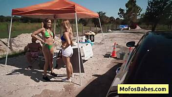 JC Wilds enjoys big dick at car wash