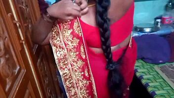 desi beauty housewife sary changes clothes at home