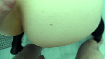 i had ruff wedding nite sex wit my girlfrend, bent ovr an all