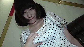 더러운 일본 여신, 무수정 JAV 아마추어에서 생액션으로 놀라게 해