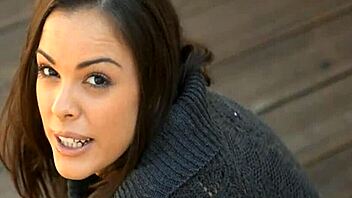 teen 18+ fingers tight pussy with dildo