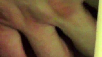 הבחורה המלוכלכת של אבא חורג משתוללת בהכרות קאסטינג חובבני