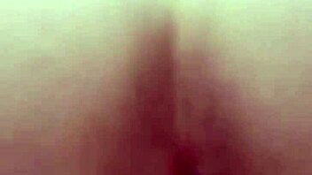 não aguentei o tesão e gozei dentro da namorada do meu amigo gostosa com piercing na buceta creampie