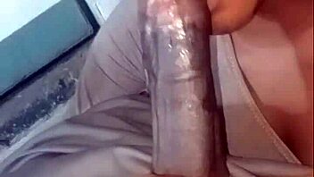 I’m teaching my girl to suck dick and give a blowjob