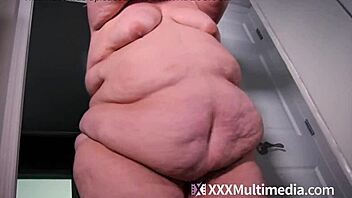 ssbbw ivy davenport jiggles her massive belly hard