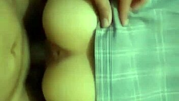 voy por mi media hermana a su escuela y al llegar a casa me la cojo de perrito y abierta de piernas video casero real