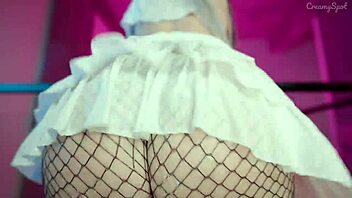 rough creampie squirt from the fuck machine close up 😩