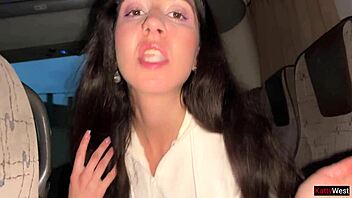 Flash bite public dans le bus - la meuf m'a branlé à la main, frisson outdoor dingue ! 😲