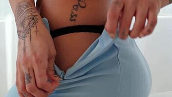 sexy natural teen posing naked feeling exposed and aroused