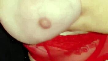 Amoosinas Cums On White Ass In WC