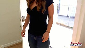 Kay lee rubs her pussy, gets fingered, then gives a bj!