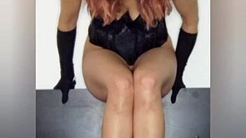 Amysexxx Warms Camera With Shaved Pussy Masturbation