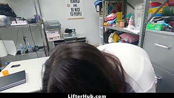 Officer pulls out cock! Young Mormon gal does her thing at work!