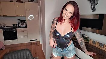 madamekinkykay ties junilee until she squirts.