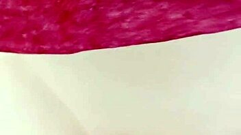 熟妈湿滑小穴露驼趾磨蹭