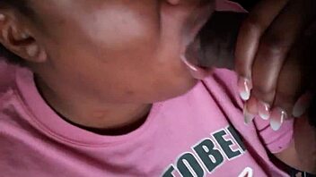 Tony gee deepthroats with choking and gagging 😍 amateurs love it.