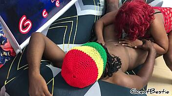 为什么我的老板在室内口交激情中这么慢？